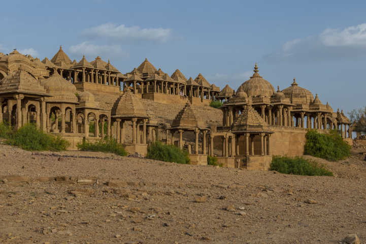 62 - India - Jaisalmer - cenotafios de Bada Bagh